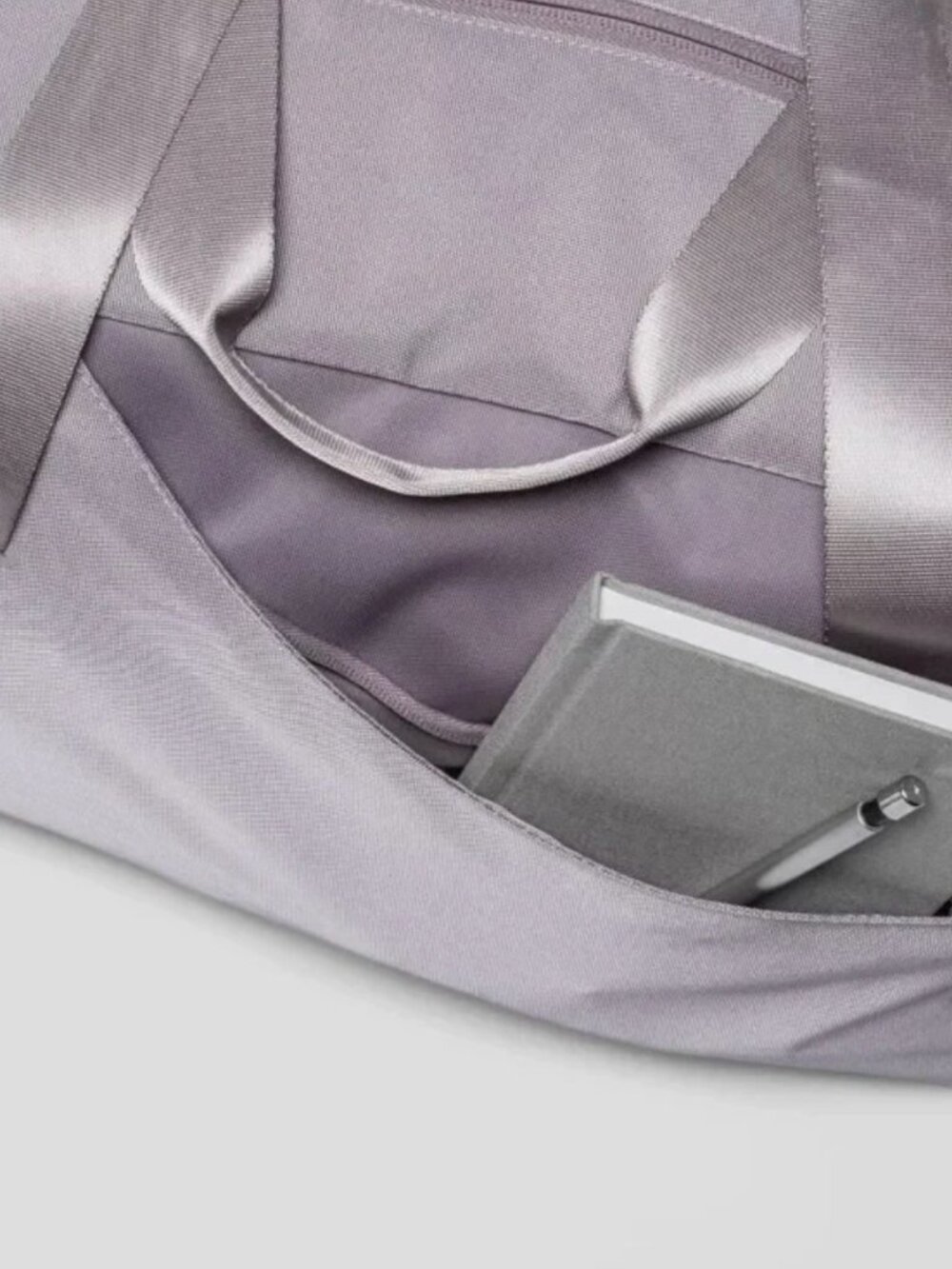 Women's Lavender Travel Duffel Bag - Lightweight Weekend Bag - Picture 5 of 5